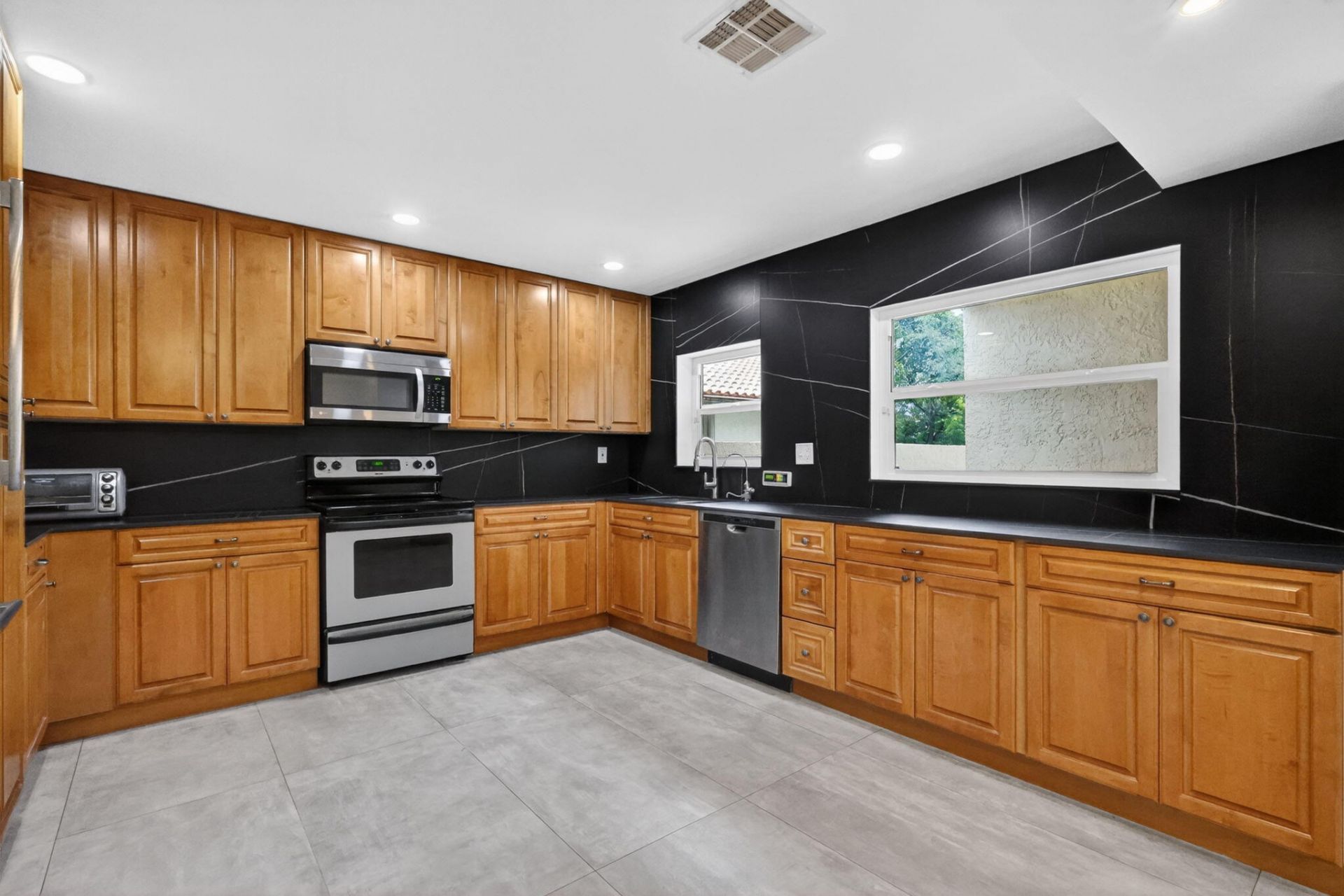 1230 NW 22nd Avenue, Delray Beach, FL 33445 Photo