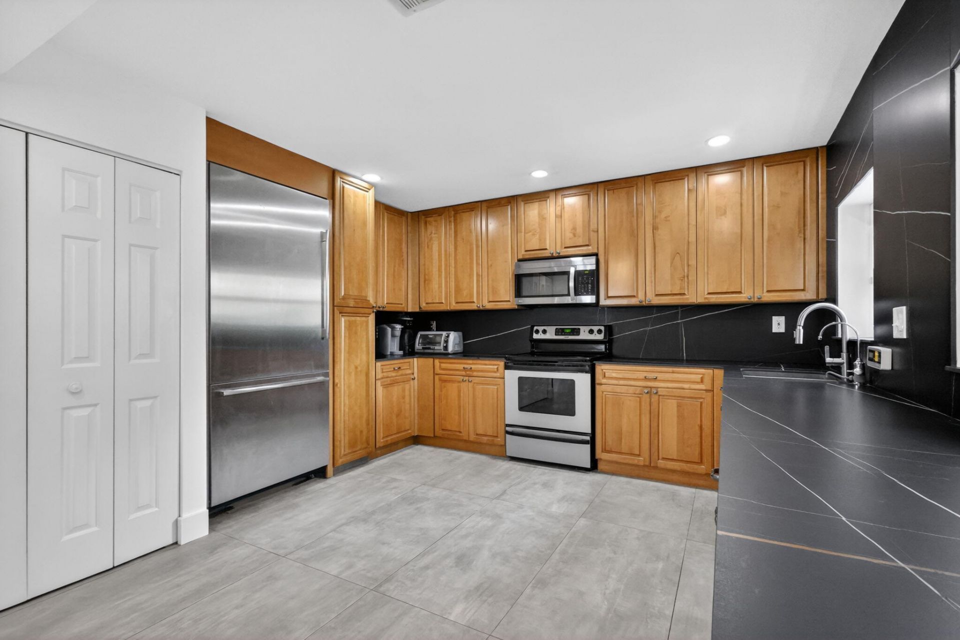 1230 NW 22nd Avenue, Delray Beach, FL 33445 Photo