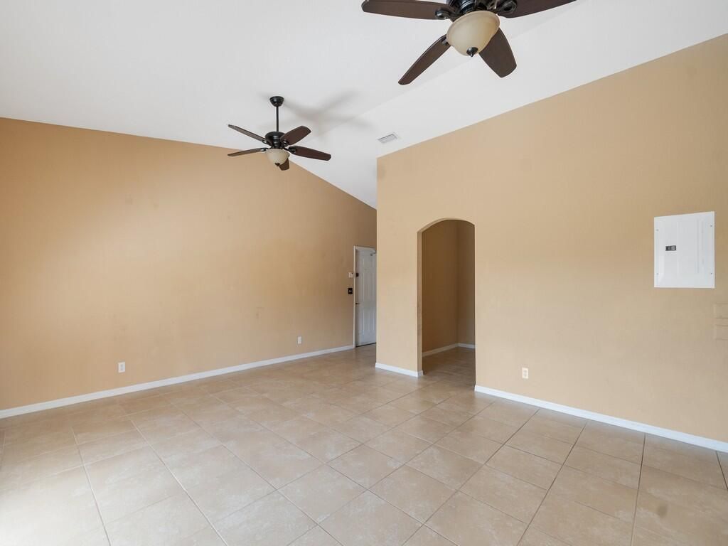 4190 Gator Greens Way, Unit 32, Fort Pierce, FL 34982 Photo