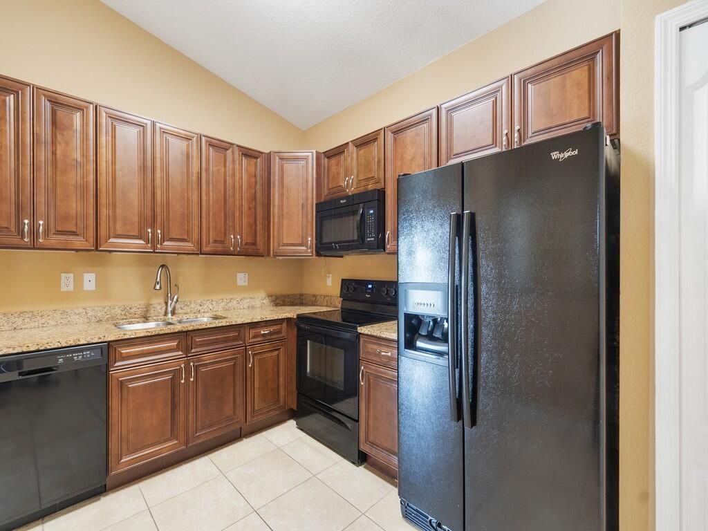 4190 Gator Greens Way, Unit 32, Fort Pierce, FL 34982 Photo