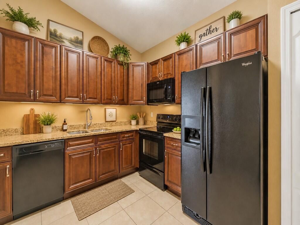 4190 Gator Greens Way, Unit 32, Fort Pierce, FL 34982 Photo