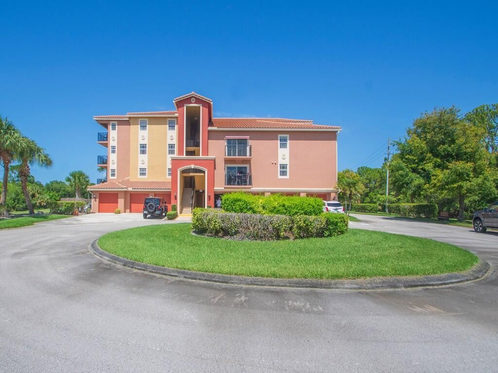 4190 Gator Greens Way, Unit 32, Fort Pierce, FL 34982 Photo