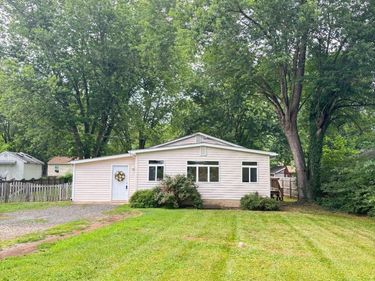 203 W BOWEN STREET, REMINGTON, VA 22734