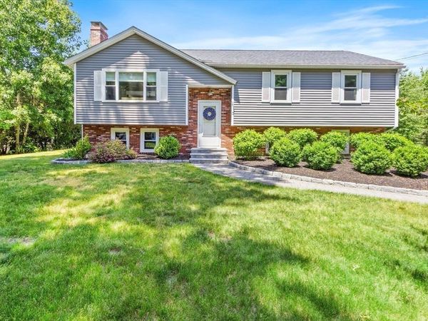 3 Thomas Drive, Franklin, MA 02038
