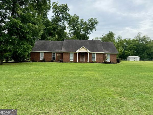 104 Winchester Drive, Leesburg, GA 31763