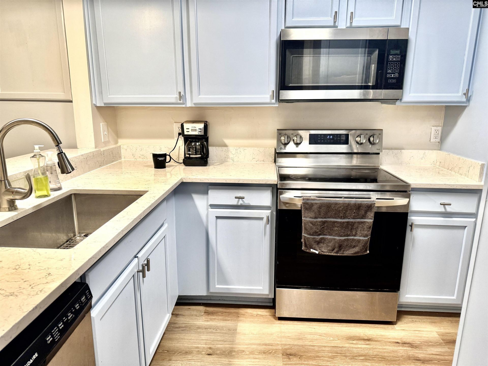 448 Deerwood Street  Photo 13