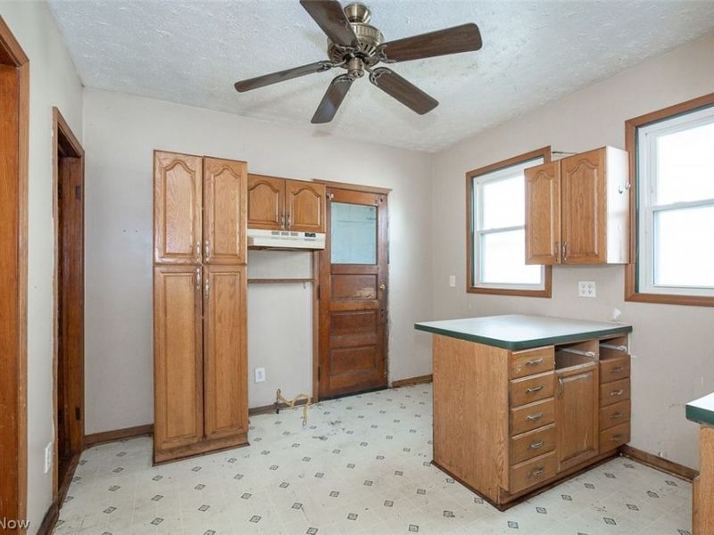 4507 Bridgeview Avenue, Newburgh Heights, OH 44105 Photo 12