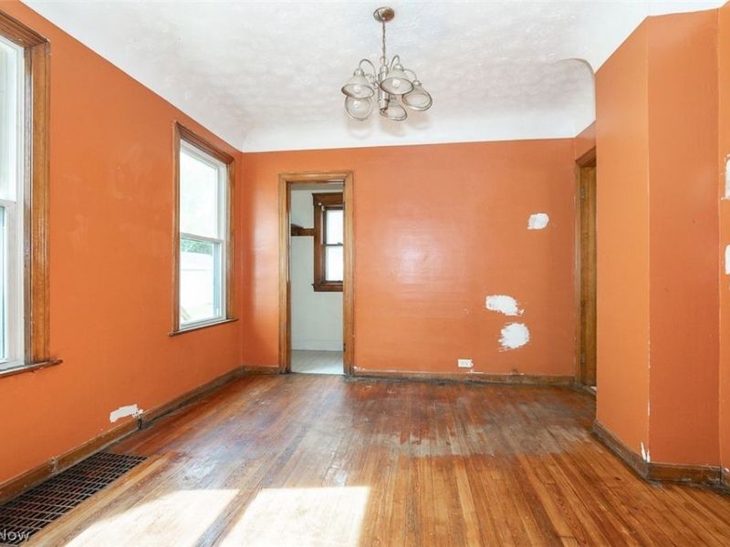 4507 Bridgeview Avenue, Newburgh Heights, OH 44105 Photo 9