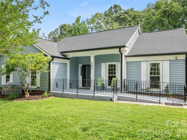 5200 Cressingham Court, Charlotte, NC 28227