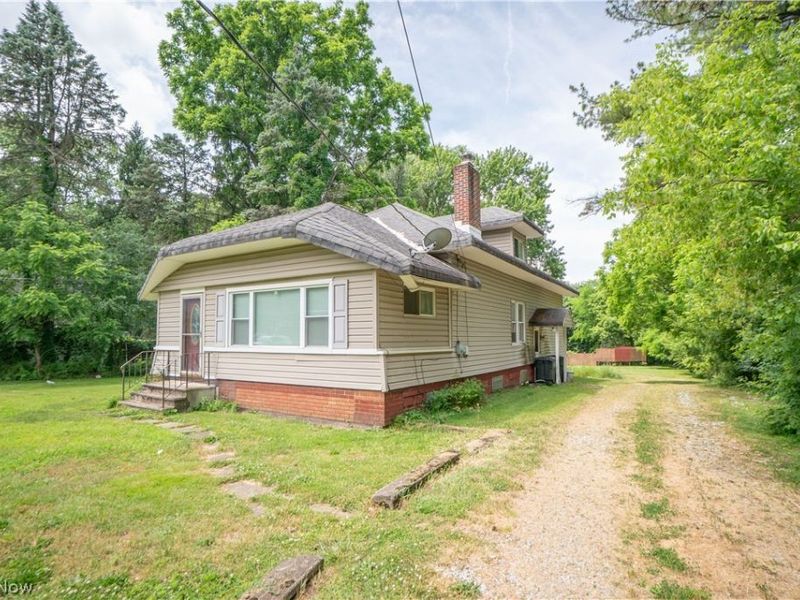 522 Massillon Road, Akron, OH 44306 Photo 1