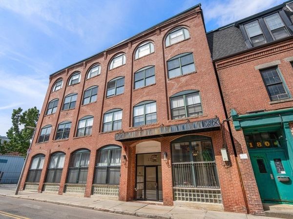 172-178 Green St, Unit 2, Boston, MA 02130