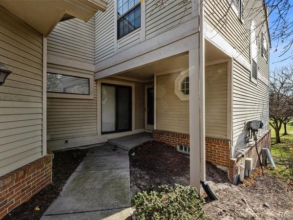 5611 DRAKE HOLLOW Drive W, West Bloomfield Twp, MI 48322