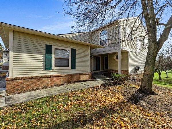 5611 DRAKE HOLLOW Drive W, West Bloomfield Twp, MI 48322