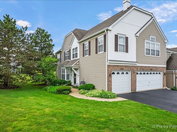 327 Gazebo Lane, Lombard, IL 60148