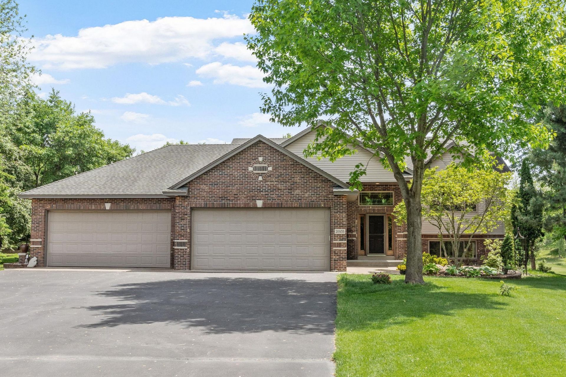 20935 Buchanan Court NE, Cedar, MN 55011
