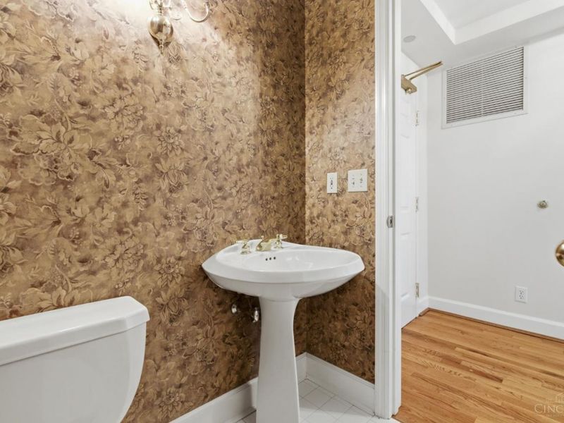 3435 Golden Avenue, Unit 901, Cincinnati, OH 45226 Photo 10