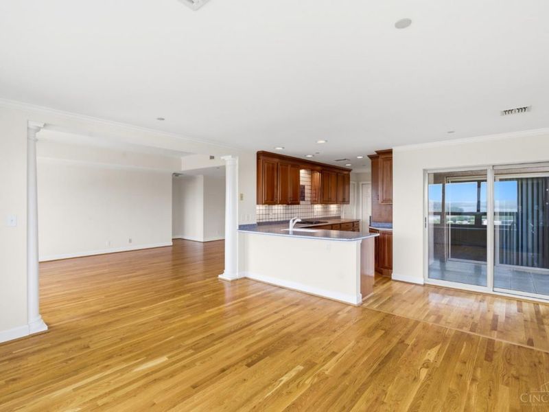 3435 Golden Avenue, Unit 901, Cincinnati, OH 45226 Photo 7