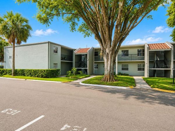 2812 SOMERSET PARK DRIVE , Unit 105, TAMPA, FL 33613