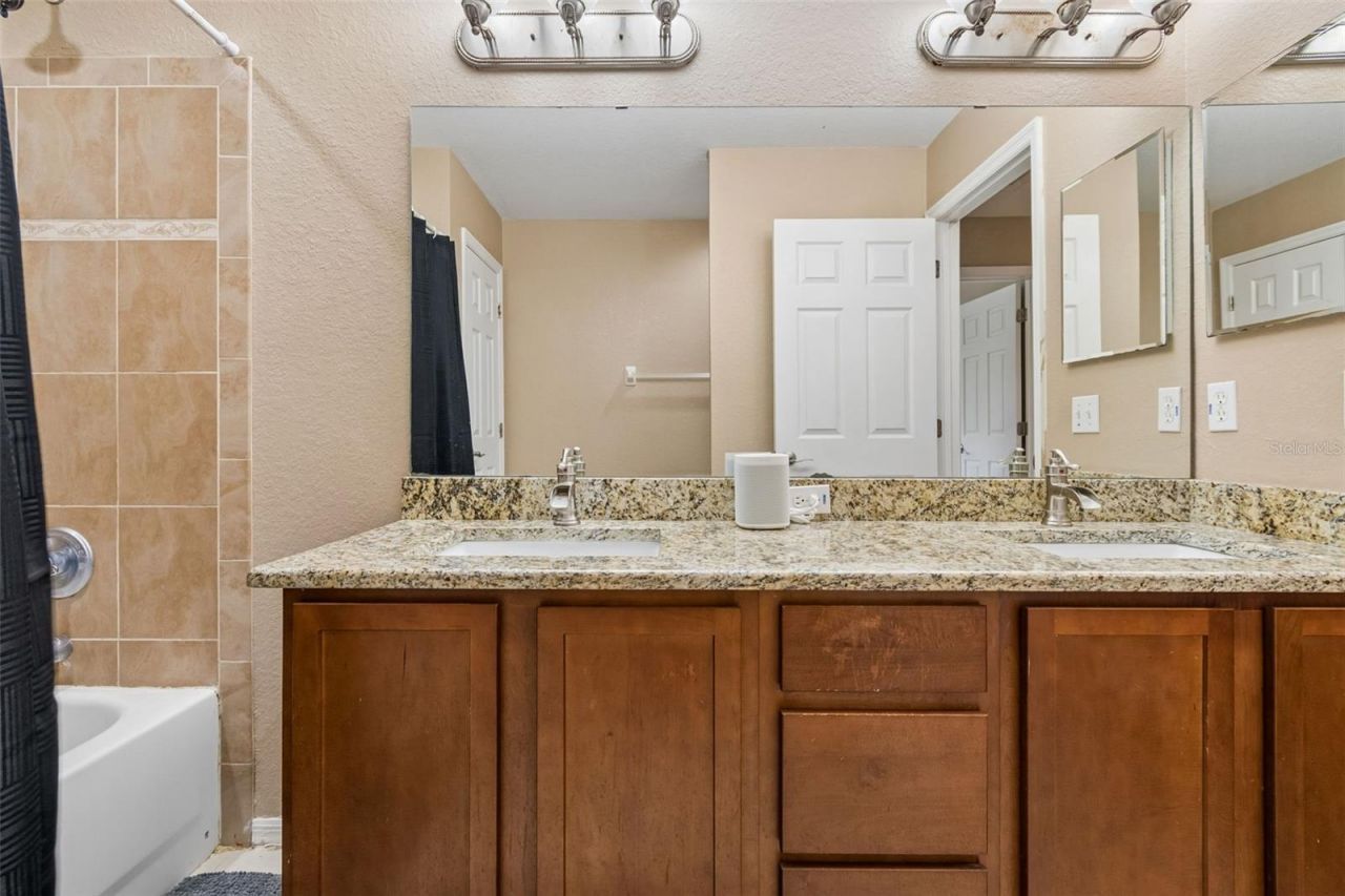 10620 Carloway Hills Drive , Wimauma, FL 33598 Photo