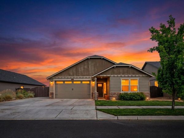 4433 SW Majestic Avenue, Redmond, OR 97756