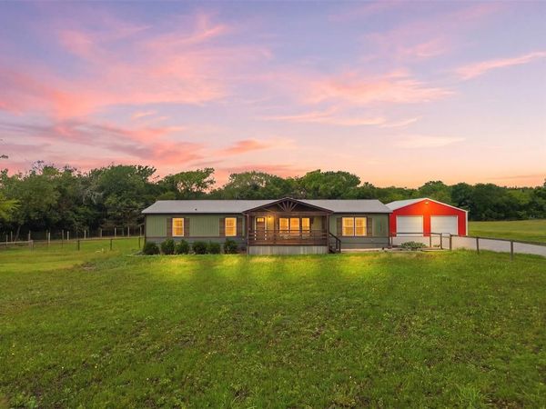 237 County Road 4927 , Trenton, TX 75490