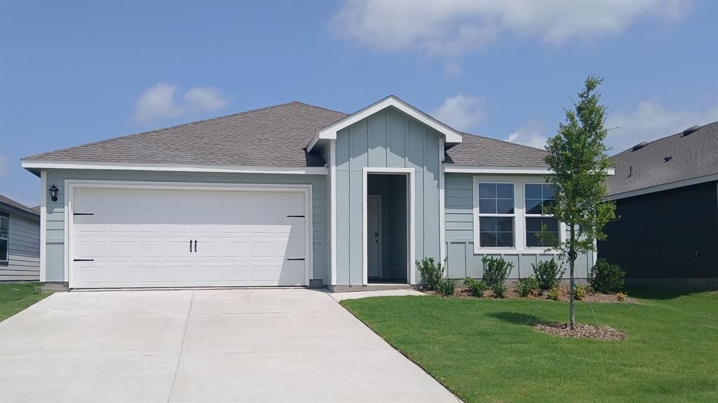 216 Whispering Pine Drive, Royse City, TX 75189 Main Photo