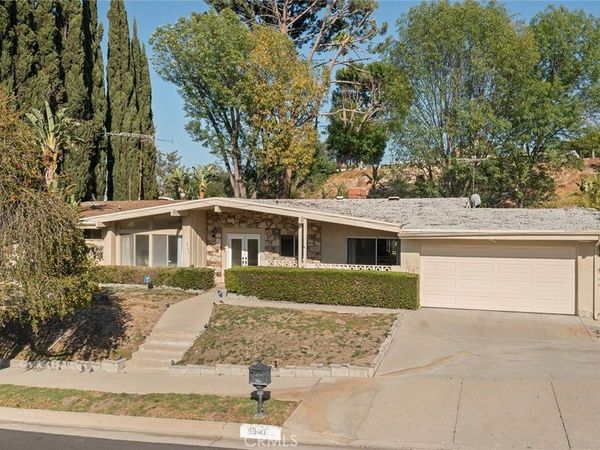 5940 El Escorpion Road, Woodland Hills, CA 91367