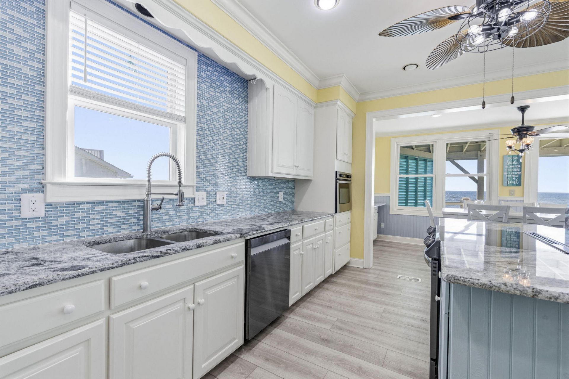 2201 S Waccamaw Drive Photo 36