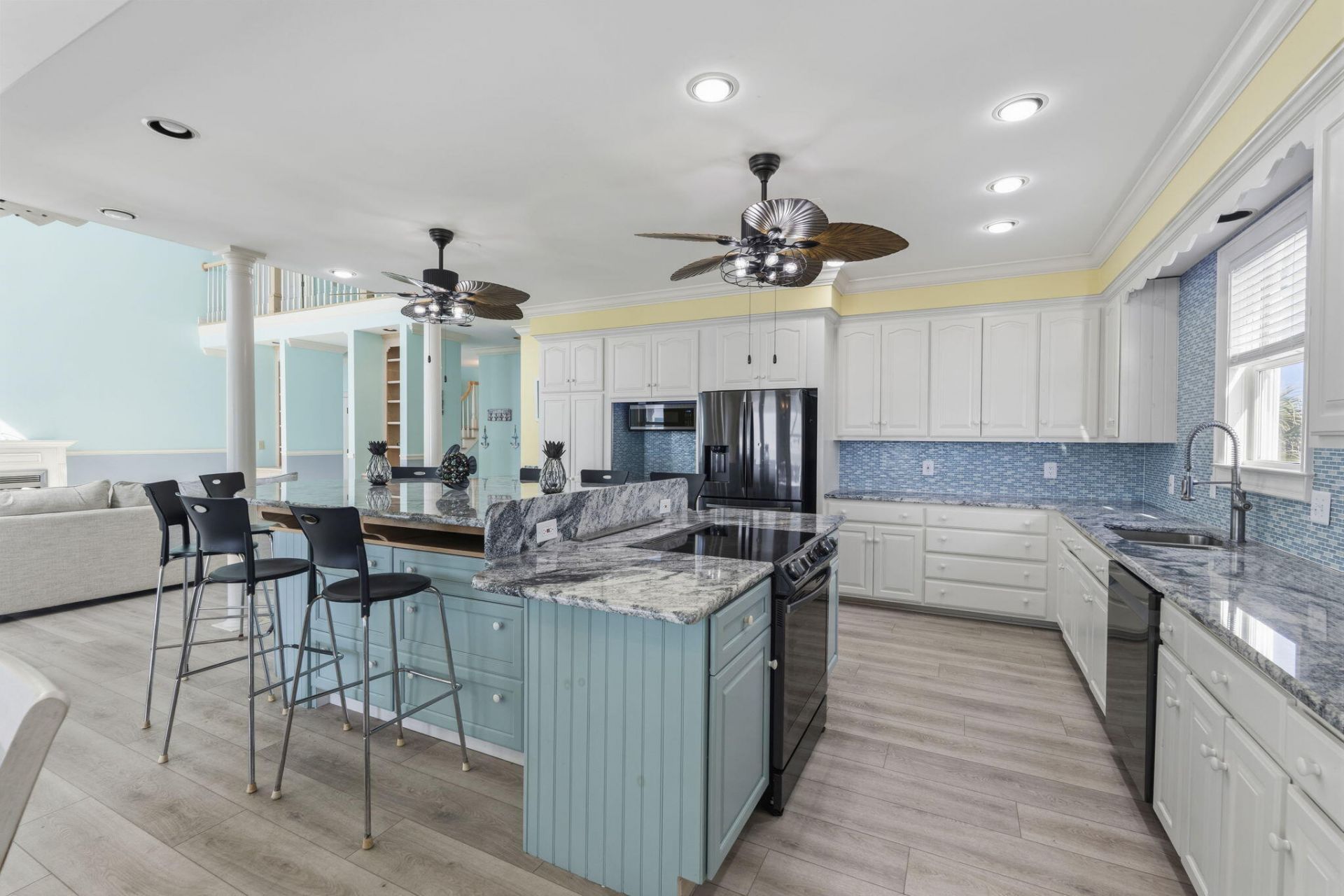 2201 S Waccamaw Drive Photo 41
