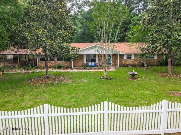 557 Walkiah Bluff Road, Picayune, MS 39466