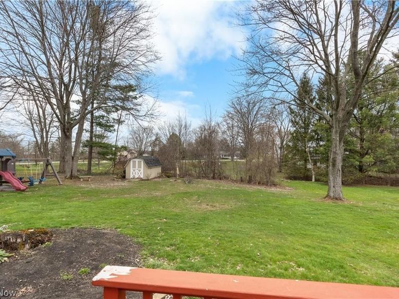 391 Kathleen Drive , Jefferson, OH 44047 Photo 6