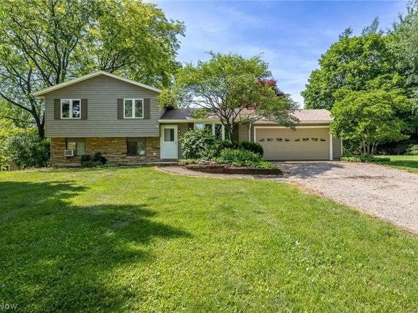10614 Jones Road, Litchfield, OH 44253