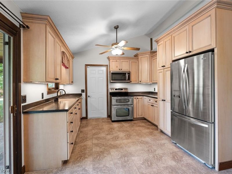 10614 Jones Road, Litchfield, OH 44253 Photo 10
