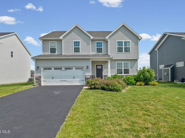 199 Valley Hall Drive , Perrysburg, OH 43551