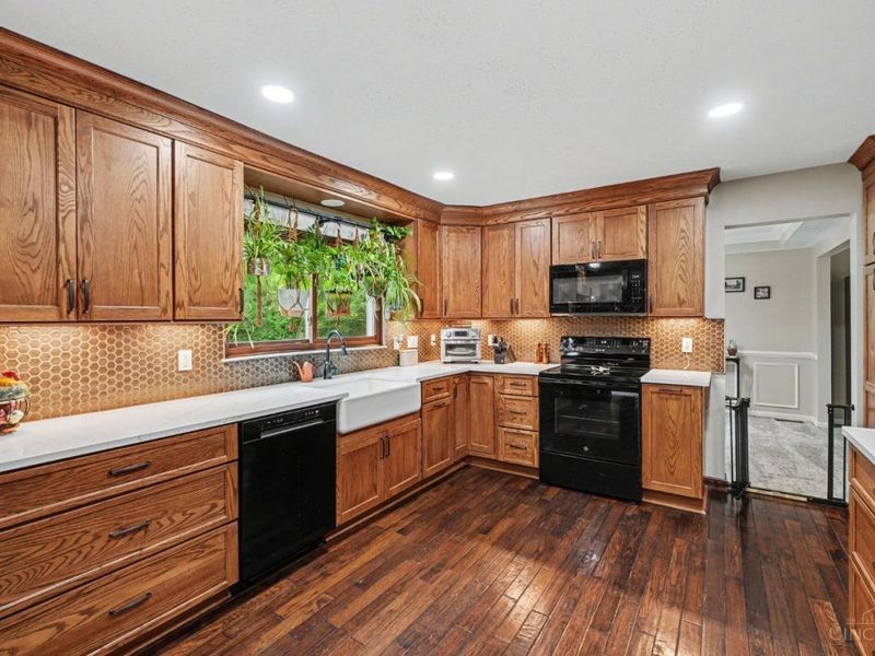 7851 Stablegate Lane, Maineville, OH 45039 Photo 9