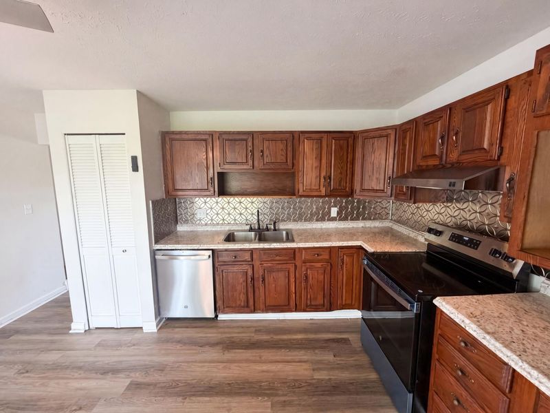 3753 S Ohio Avenue , Columbus, OH 43207 Photo 7