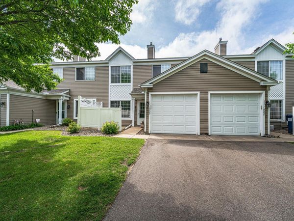 2005 Southcross Drive W, Unit 1003, Burnsville, MN 55306