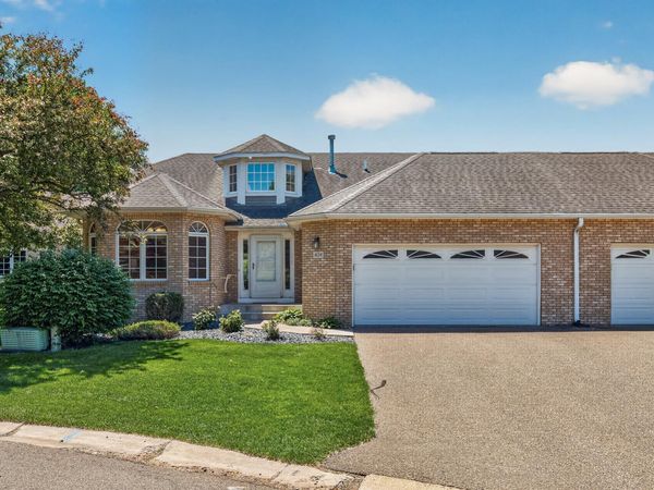 4134 Thornhill Lane, Vadnais Heights, MN 55127