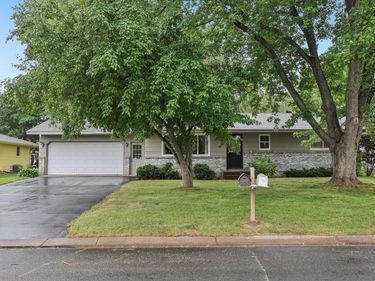 10121 96th Place N, Maple Grove, MN 55369