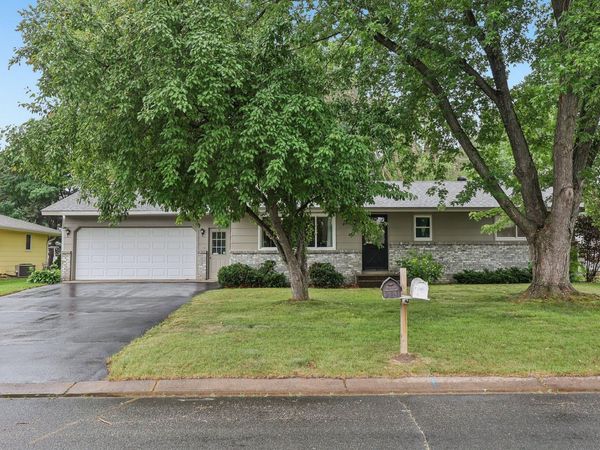 10121 96th Place N, Maple Grove, MN 55369