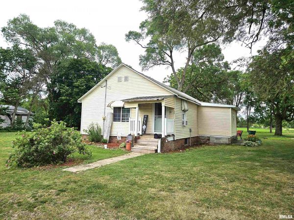 59 N ELM Street, Galesburg, IL 61401