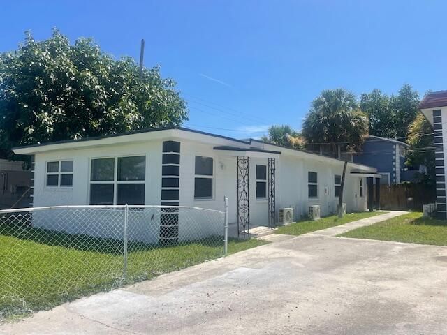 304 N Tamarind Avenue, West Palm Beach, FL 33401 Photo