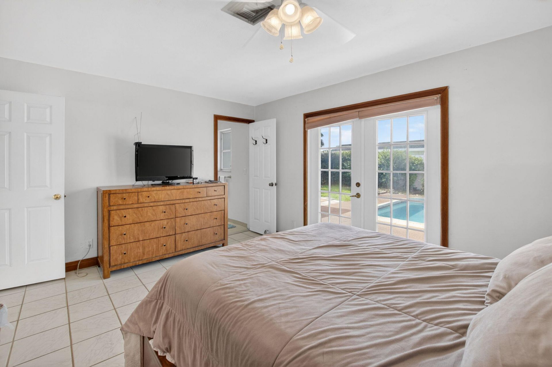 1370 SW 27th Place, Boynton Beach, FL 33426 Photo