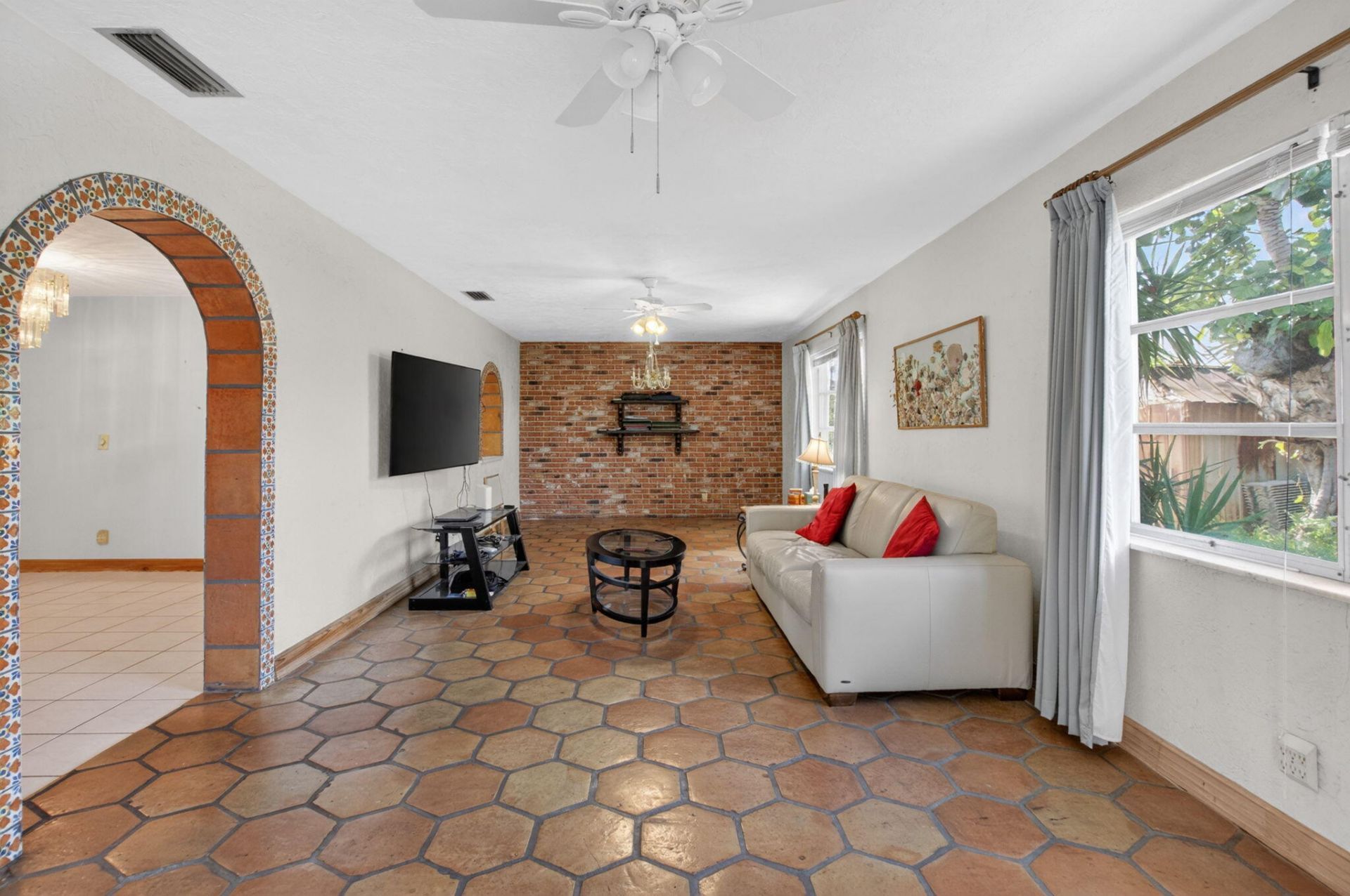 1370 SW 27th Place, Boynton Beach, FL 33426 Photo