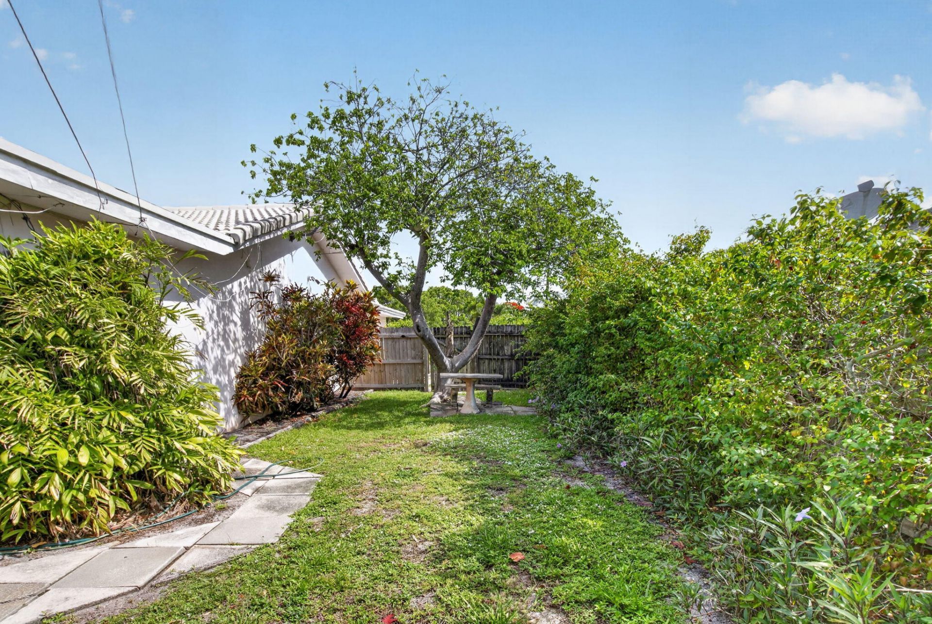 1370 SW 27th Place, Boynton Beach, FL 33426 Photo
