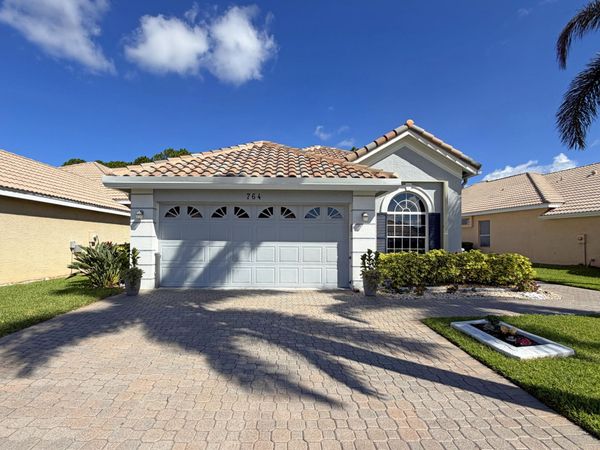 764 SW St Croix Cove, Port St. Lucie, FL 34986