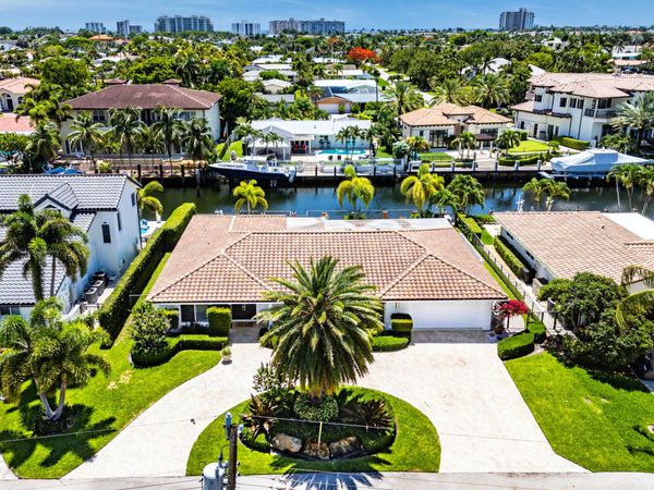 4230 NE 24th Avenue, Lighthouse Point, FL 33064