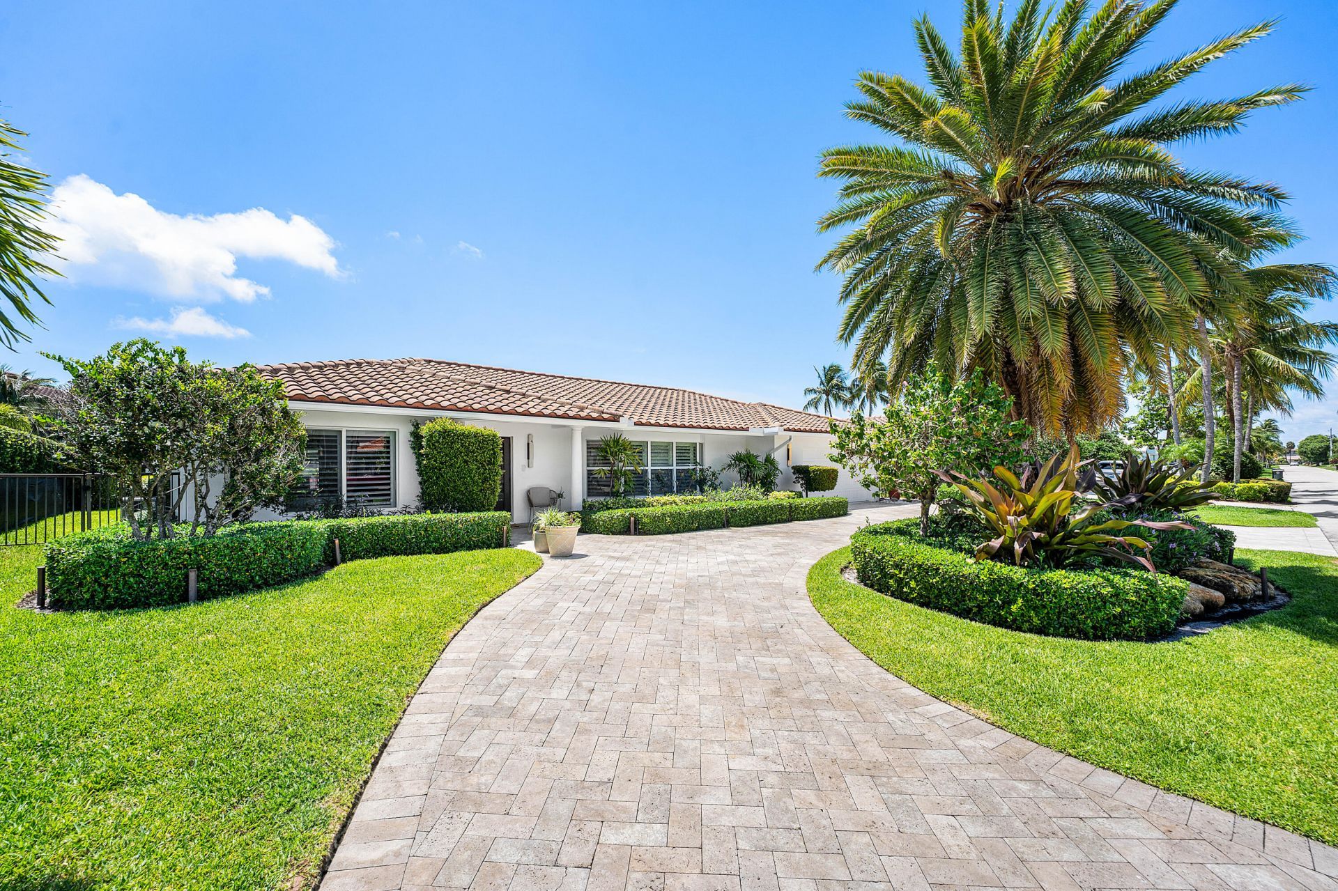 4230 NE 24th Avenue, Lighthouse Point, FL 33064 Photo