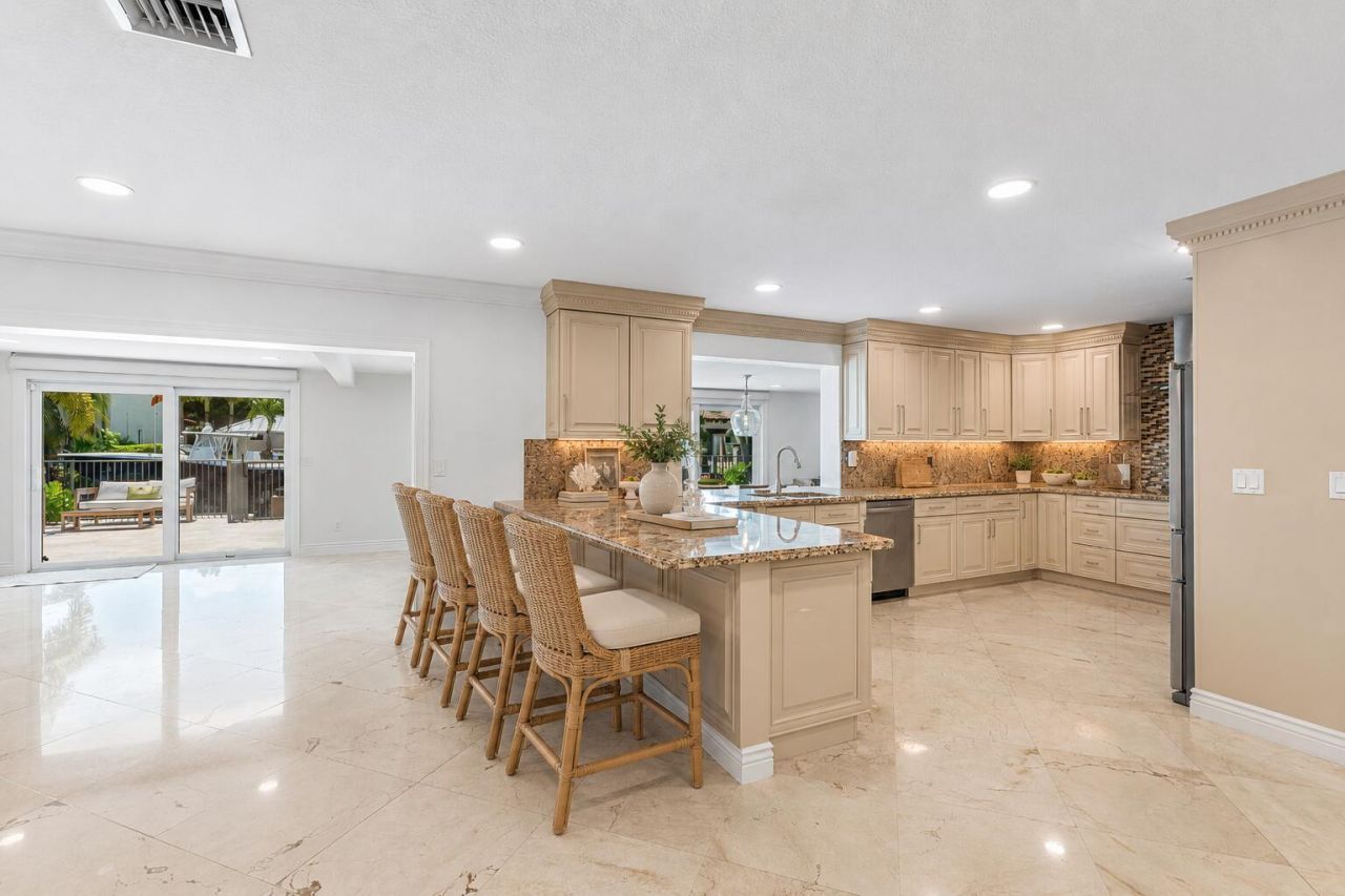 4230 NE 24th Avenue, Lighthouse Point, FL 33064 Photo
