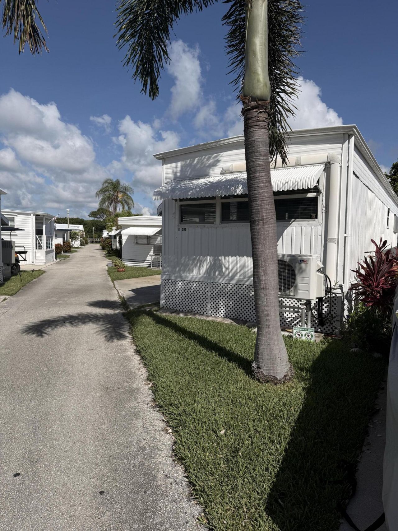 206 Eagle Drive E, Briny Breezes, FL 33435 Photo
